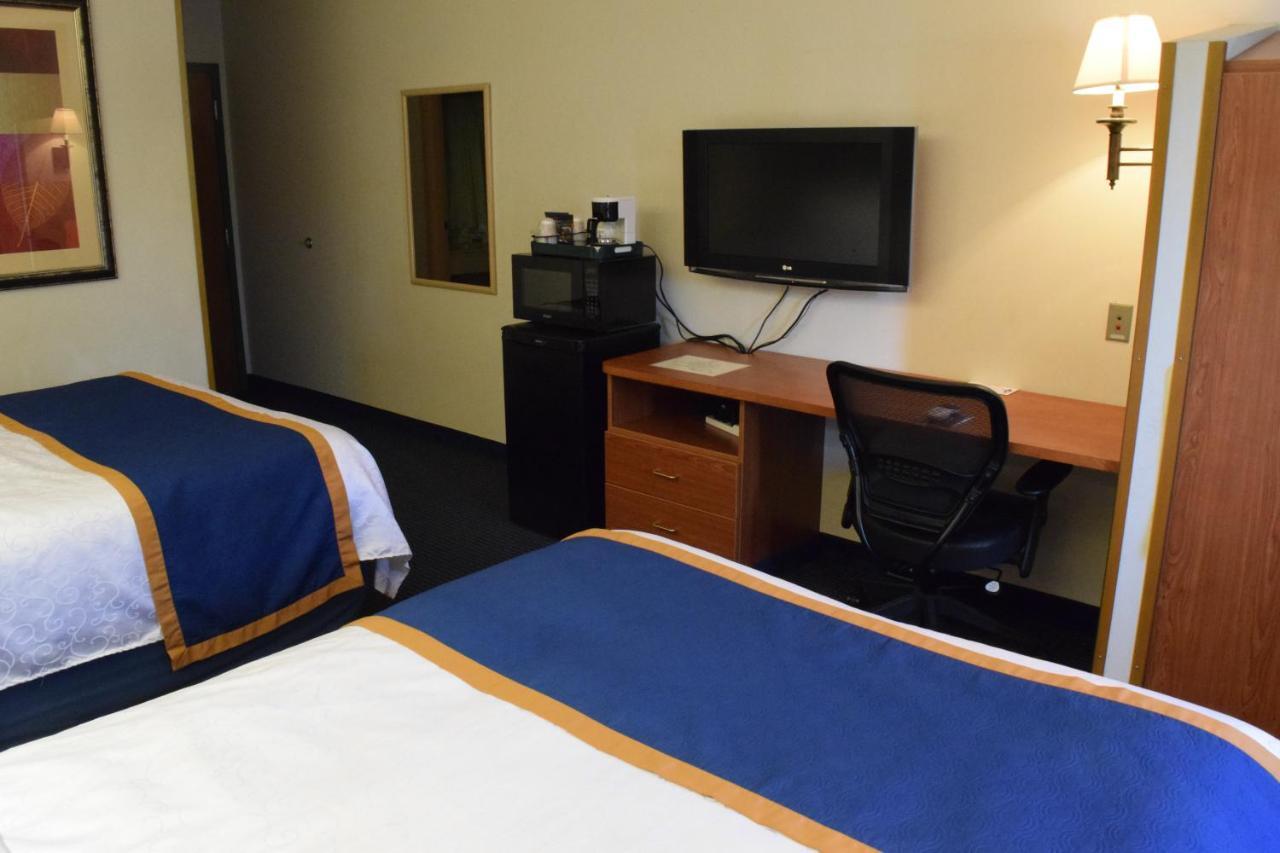 Inn At The Finger Lakes Auburn Extérieur photo