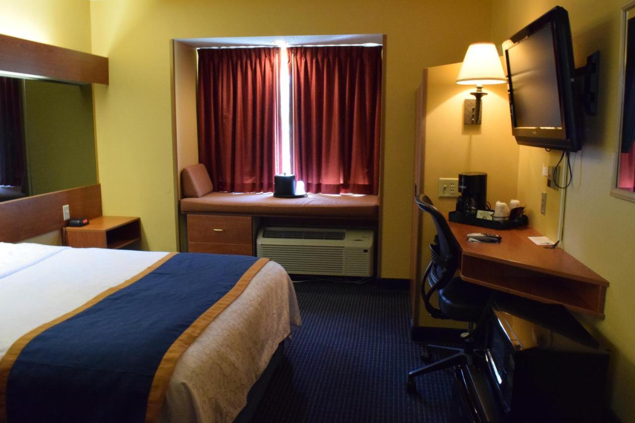 Inn At The Finger Lakes Auburn Extérieur photo