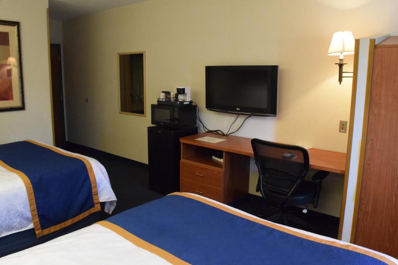 Inn At The Finger Lakes Auburn Extérieur photo