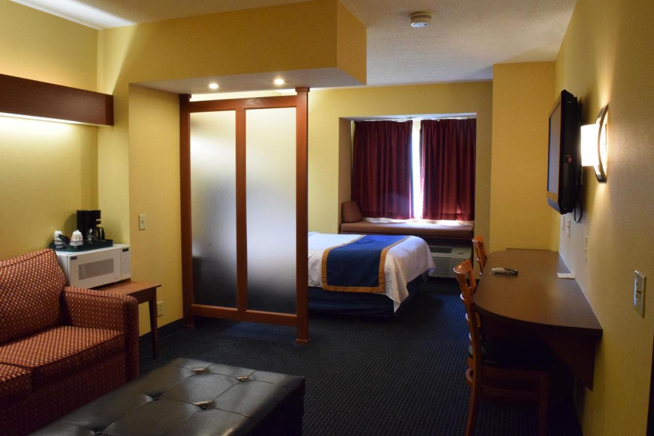 Inn At The Finger Lakes Auburn Extérieur photo